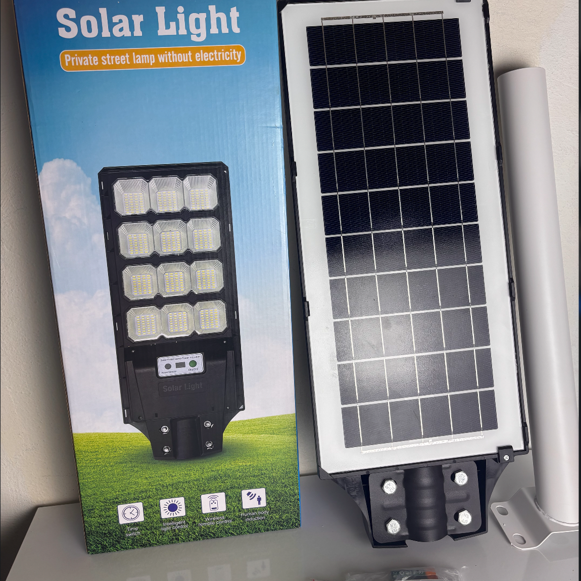 بروجيكتور الطاقة الشمسية LED Projector  Solar Street Light with Remote Control 300w