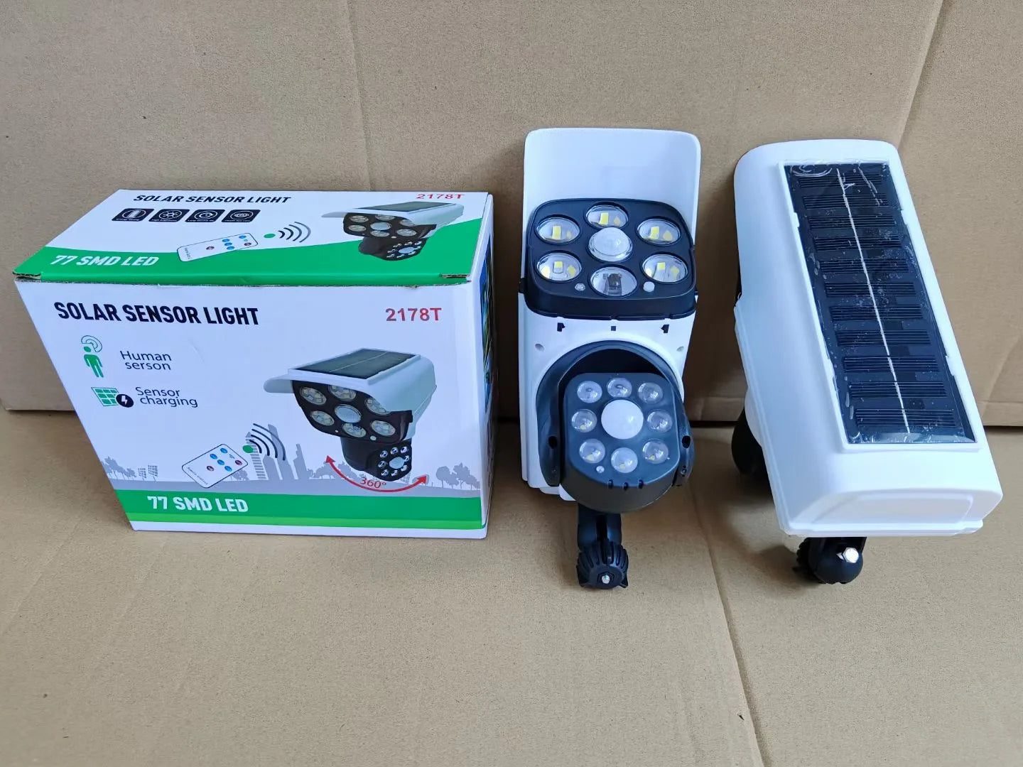 مصباح الطاقة الشمسية مع كاميرا وهمية solar sensor light with camera
